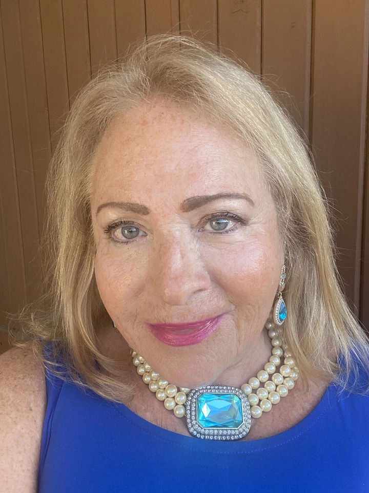 HEIDI DAUS 3 PIECESWISS BLUE TOPAZ COLORCRYSTAL2”EARRINGS,LARGE PIN $350 VALUE💙 - Image 1 of 4