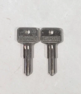 VINTAGE AUTO KEY BLANK VOLVO VL4 LOCKSMITH - Picture 1 of 1