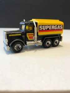 1981 Matchbox 1:80 Black Peterbilt SuperGas Tanker Truck #56 Big Hood 80s