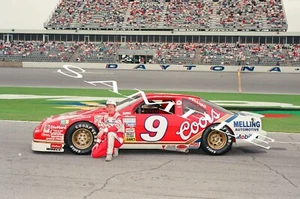 BILL ELLIOTT #9 COORS FORD AT DAYTONA CLOSE UP SHOT 8X10 GLOSSY PHOTO #E4 - Picture 1 of 1