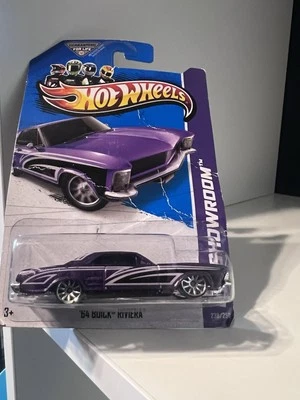 Buick Riviera 238/250 HW Showroom Muscle 2013 Hot Wheels 64 1:64 Foto 1 de 4
