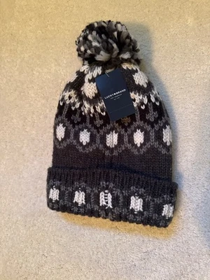 NUEVO CON ETIQUETAS Lucky Brand Fair Isle pom pom sombrero de invierno negro gris blanco Foto 1 de 2