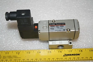 Elettrovalvole SMC VP544-5DZ-03NA CON DC21-26V - Foto 1 di 6