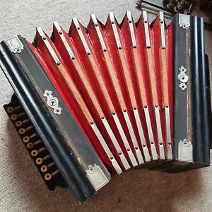Very old 1 row diatonic button accordion w. 3 couplers at the side - Picture 1 of 12