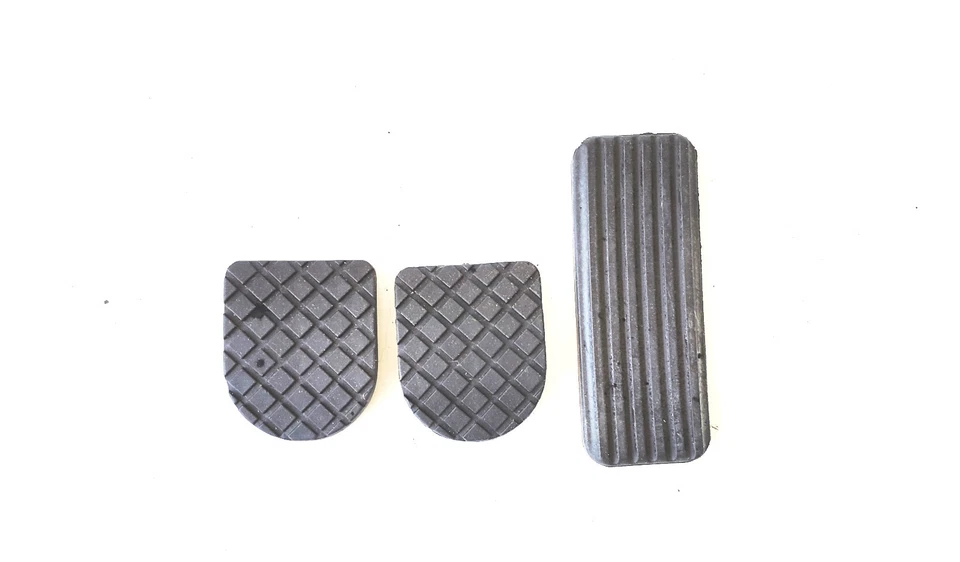 Pedal rubber set Opel Kadett B + C, Olympia A pedal rubber set 3 pieces Opel Kadett - Image 1 of 1