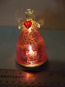 ROSA Illuminazione LED Vetro Illuminazione Angelo che tiene Cuore NUOVO - Foto 1 di 7