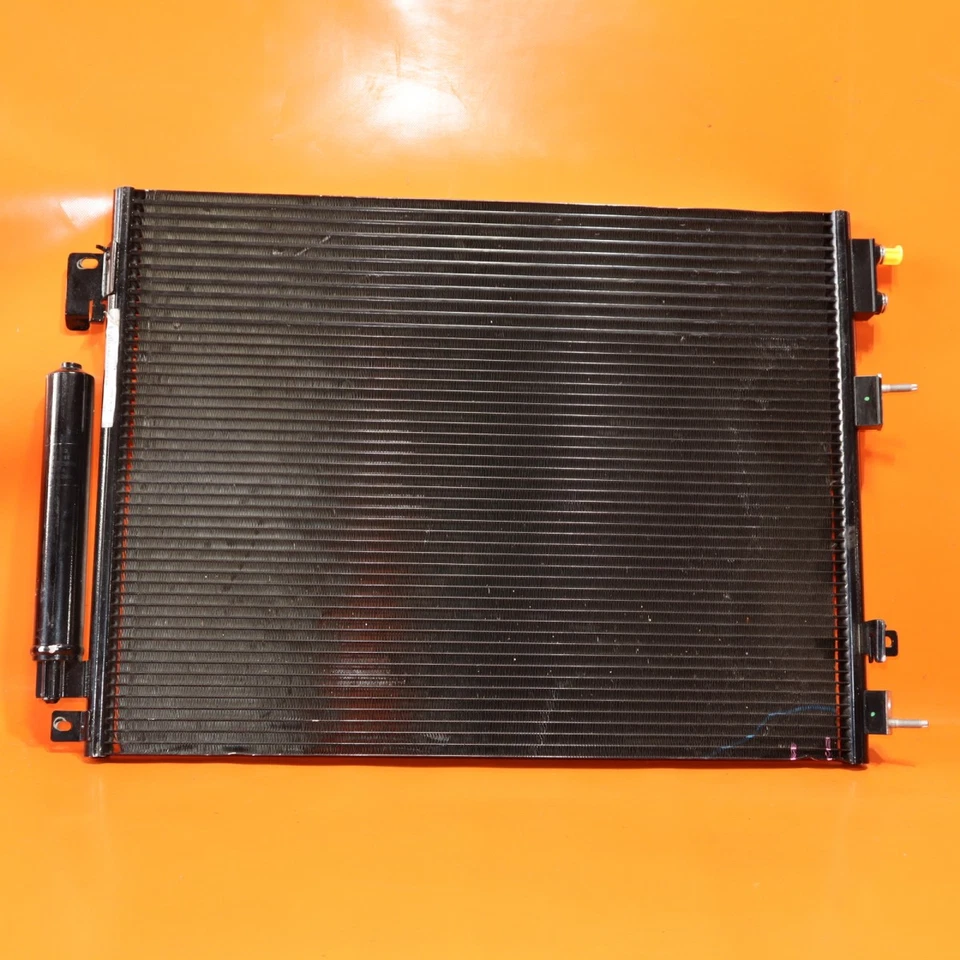 Dodge Charger Challenger AC Condensador 2010 2011 2012 2013 2014 68050127AB Fabricante de Equipo Original Foto 1 de 4