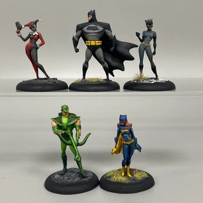 BATMAN THE ANIMATED SERIES MINIATURE GAME KNIGHT MODELS CATWOMAN HARLEY QUINN - Image 1 of 4