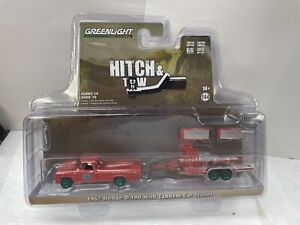 1:64 GreenLight *HITCH & TOW* S29 - 1967 Dodge D-100 w Tandem Car Trailer CHASE