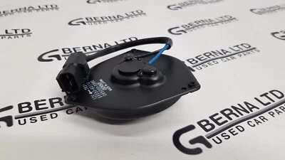 GENUINE TOYOTA LAND CRUISER 2008-2021 CONDENSER BLOWER FAN MOTOR 88550-60110 - Image 1 of 4