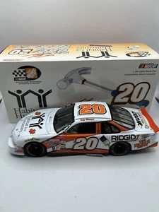 1999 Tony Stewart #20 Home Habitat for Humanity 1/24 Action NASCAR Diecast - Picture 1 of 4