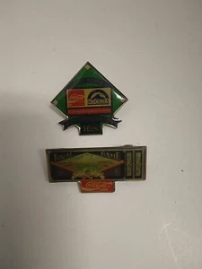2 Colorado Rockies Anstecknadeln 1994 Coors Field ~ Vintage ~ Coca Cola - Bild 1 von 1