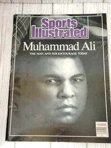 Sports Illustrated Muhammad Ali El hombre y su séquito hoy 1988 boxeo - Imagen 1 de 5