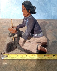 Very Very Rare Vintage Cotton Wood Carving by Tom W Yazzie Woman Spinning Wool - Picture 1 of 13