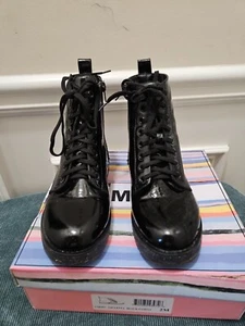 EUC Mia Kids Little/Big Girl's Giuletta Boots Black Patent 2Y - Picture 1 of 13