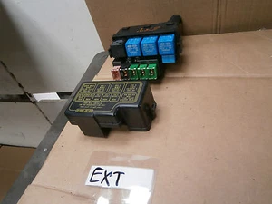 HYUNDAI TUCSON KIA SPORTAGE EXTERNAL ENGINE BAY FUSE ,RELAY BOX 91490-2E000 - Picture 1 of 1