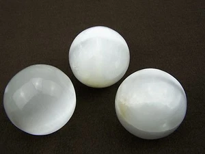 Bola pulida selenita aprox.6,5 cm diámetro fibra yeso - Imagen 1 de 6