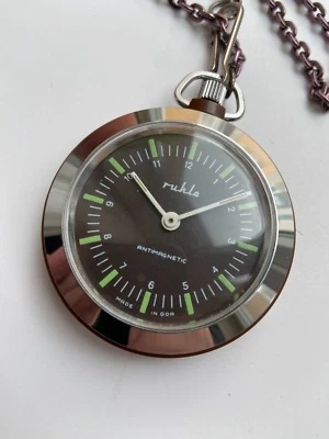 RELOJ BOLSILLO VINTAGE UMF RUHLA ALEMANIA CADENA SUPERIOR GDR RRR CHEK IT Foto 1 de 4