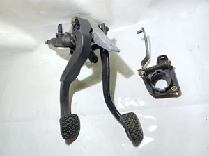 pedaliera bmw E 36 coupe 318 ie  pedale freno acceleratore e frizione serie 3 - Foto 1 di 2