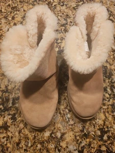 UGG Australia Women's Classic Mini Twist BEIGE Sheepskin Suede Boots 1099912 Sz9 - Picture 1 of 7