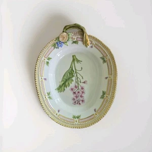 Flora Danica 9/34 grande ovale Royal Copenhagen con manico. Crambe Maritima - Foto 1 di 6
