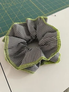 Scrunchie - Picture 1 of 2