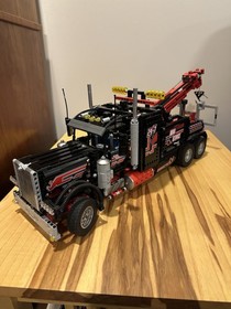 LEGO Technic Tow Truck 8285 Complete Set Battery Powered 1877 Pieces w/ Manuals