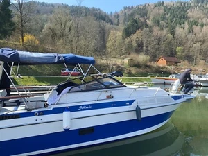 Motorboot - Bild 1 von 5