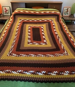 Coperta da lancio della nonna afgana all'uncinetto vintage fatta a mano - Foto 1 di 9