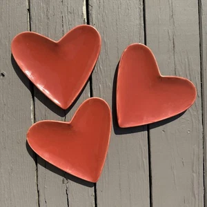 Red Heart Plates Valentines 1999 Tammany Devine 8” Lovecore - Picture 1 of 4