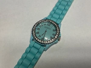 GENEVA Ladies Light Blue 5573 Quartz Watch Working New Battery - Picture 1 of 3