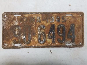1945 IOWA License Plate 90-6494 - Picture 1 of 1