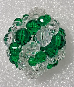 VINTAGE Handarbeit Perlen Weihnachtsschmuck grün & klar facettierte Träne - Bild 1 von 4