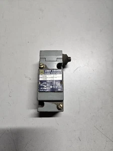 Square D Limit Switch C54G - Picture 1 of 2