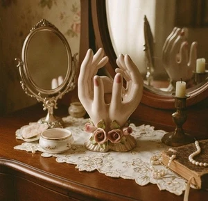 ​VINTAGE Lefton China Lady Hands Vase / Planter Applied 3D Pink Roses Gold Trim - Picture 1 of 12