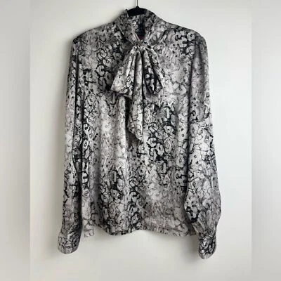 Vince Camuto Reptile Printed Tie Neck Puff Sleeve Button Front Blouse Top Sz XL - Image 1 of 4