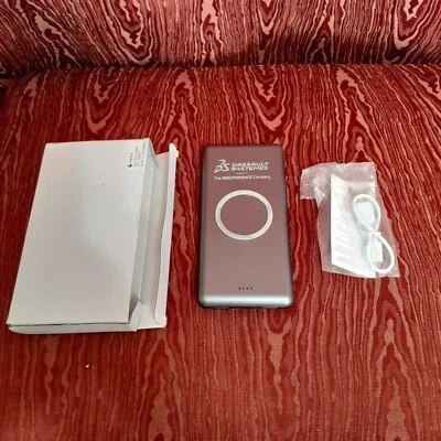 PHONE BANK PHONE CHARGER DASSAULT SYSTEMS Unplugged Wireless Foto 1 de 4