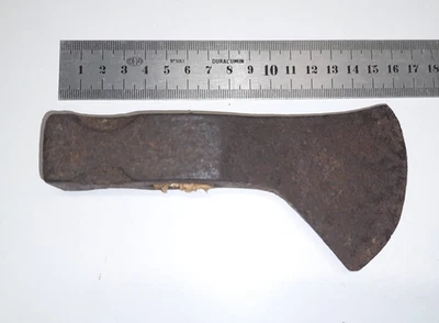 Ancien Fer de Hachette - Outil Forestier / Charpentier - Art Populaire - Hache - Photo 1/4