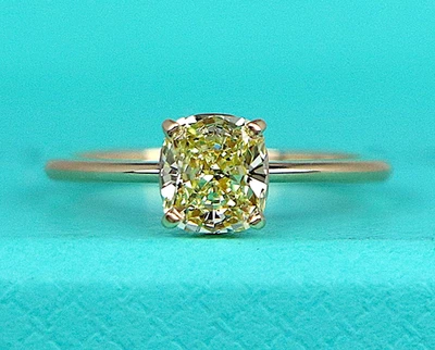 Anillo de compromiso Tiffany & Co verdadero oro 18K elegante cojín amarillo intenso diamantes Foto 1 de 4