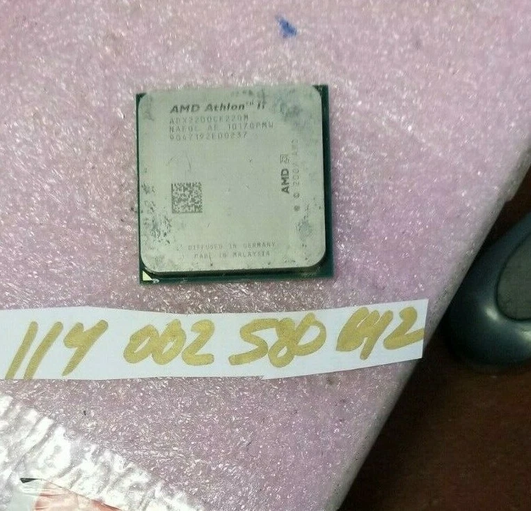 AMD ATHLON II X2 220 2.8GHZ DUAL-CORE SOCKET AM3 ADX2200CK22GM CPU PROCESSOR - Image 1 of 1