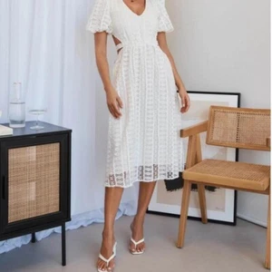 Two Sisters the Label ALENE DRESS - WHITE Size 6 XS - Picture 1 of 2