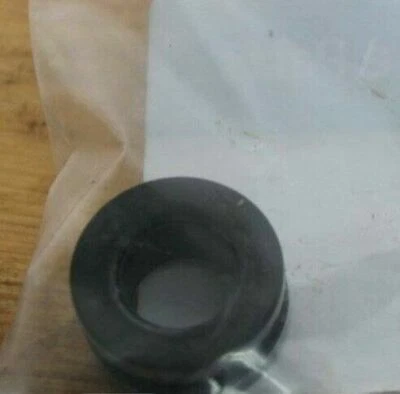 GENUINE BRAND NEW KIA CARNIVAL 2014-2018 INSULATOR-RUBBER - Image 1 of 2