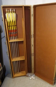 Vintage Archery Arrows Hard Accessories Case W/9 Aluminum Arrows - Picture 1 of 15