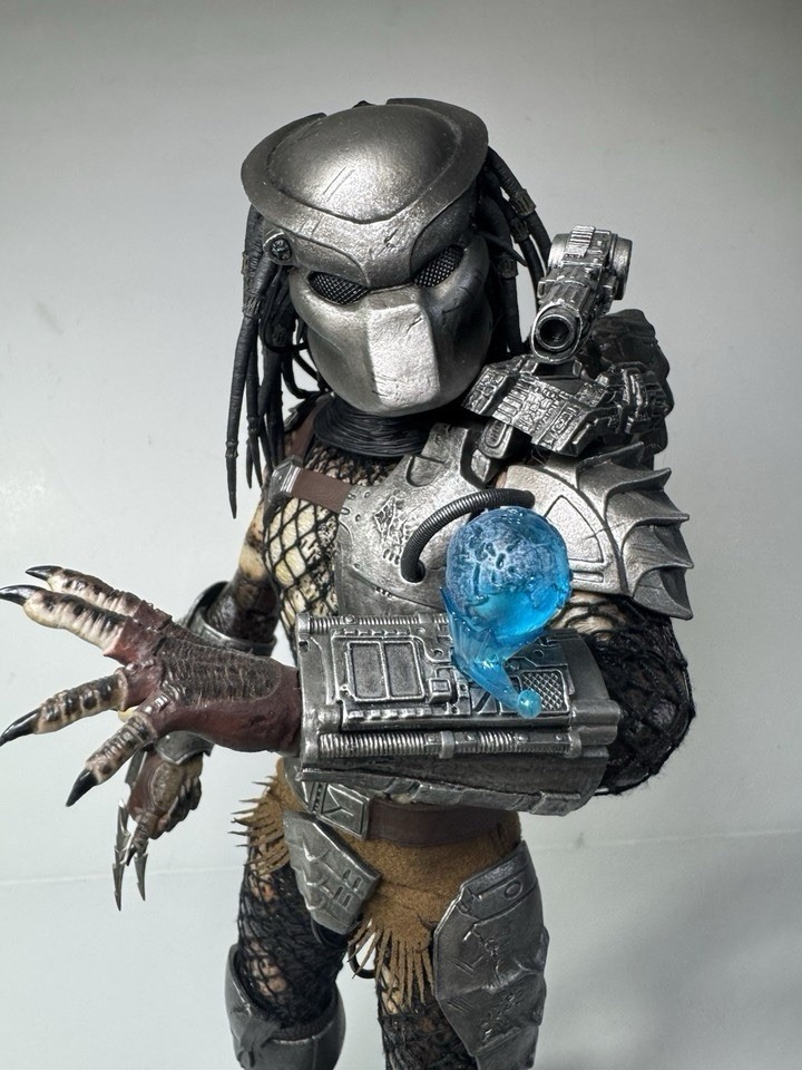 ゼ*ト様 Hot Toys製 エルダープレデターAVP コレクターズ
