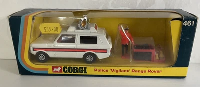 Corgi 461 Range Rover Police Vigilant Original with figure and signs bubble pack - Image 1 of 4