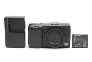 [NEAR MINT] Ricoh GR DIGITAL III 10.0MP Compact Digital Camera Black From JAPAN - Picture 1 of 11