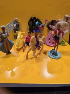 Barbies SET OF 8 1995 McDonald's Happy Meal Toys - Picture 1 of 6