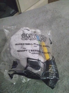 2018 MCDONALD'S HAPPY MEAL TOYS PEANUTS SNOOPY - BASKETBALLSPIELER SNOOPY - Bild 1 von 2
