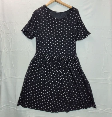 Boohoo Knee Length Skater Dress Women Size 10 Black Dots Short Sleeve - Image 1 of 4