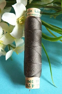 850B / Superb Coil Wire Silk Gutermann Laska " Grey Medium " N° 470 - Picture 1 of 2